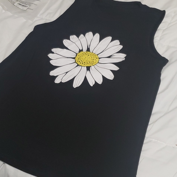 🍭 1 2X left💕New boutique daisy tank - Picture 5 of 7